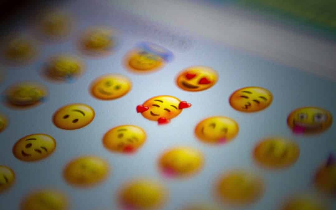Emo­jis in Chat­bots – so funktioniert’s!
